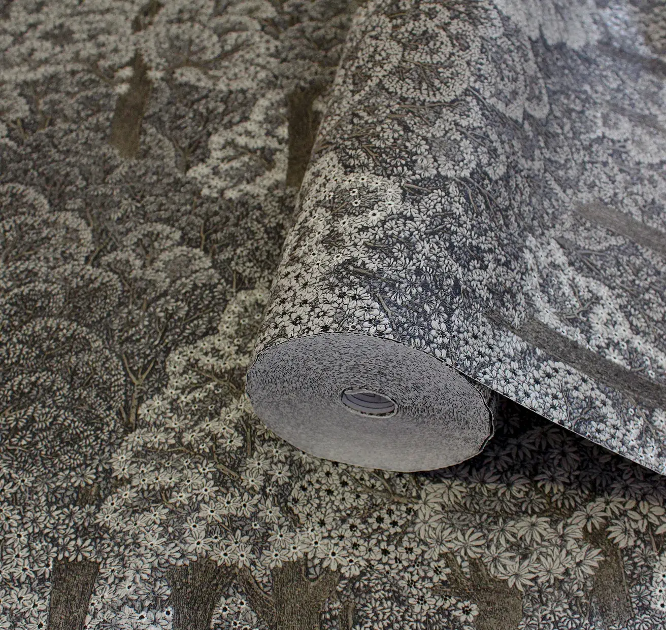 Dark Grey Embossed Wallpaper – Natural Glittering (24107-3)